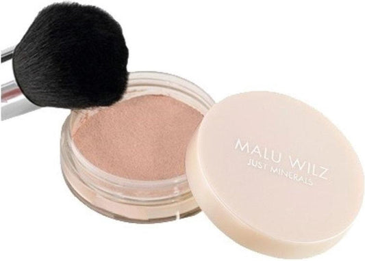 Malu Wilz mineral powder foundation 01