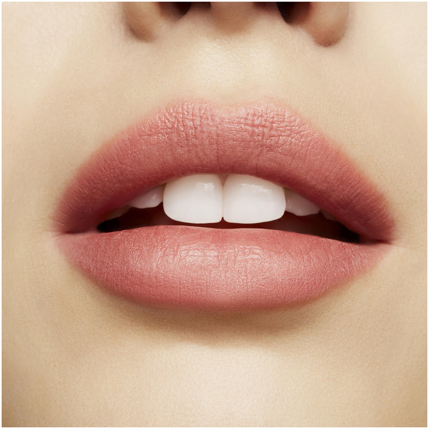 MAC Powder Kiss