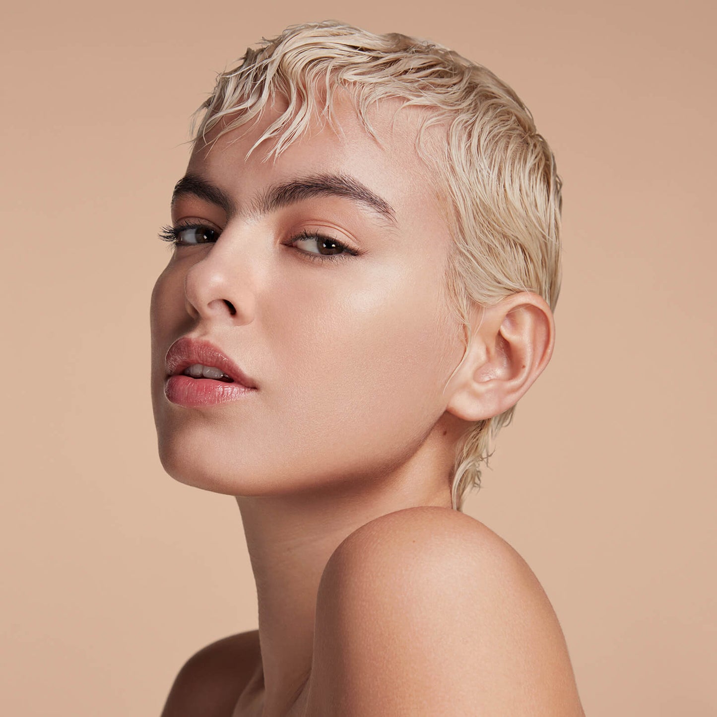 Morphe Filter Effect Soft Radiance Concealer