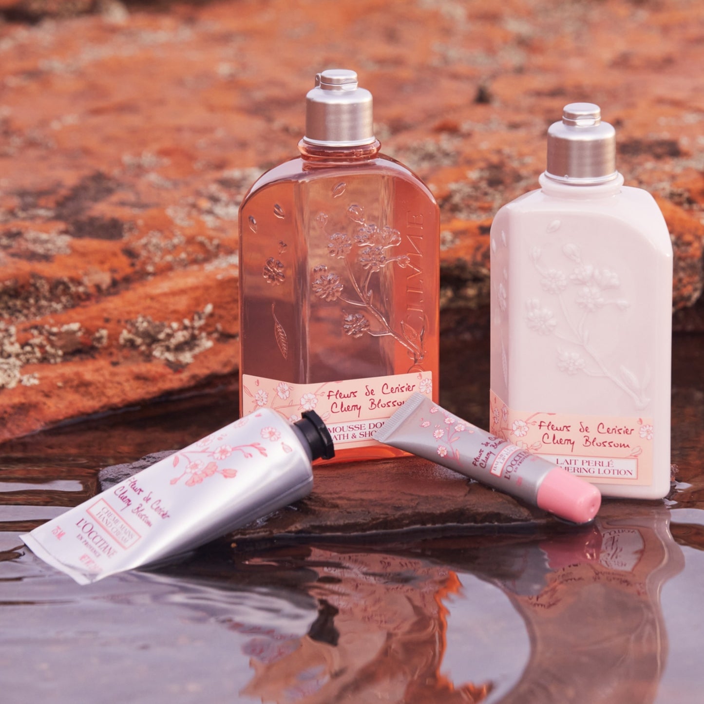 L'OCCITANE Cherry Blossom Shimmering Body Lotion 250ml