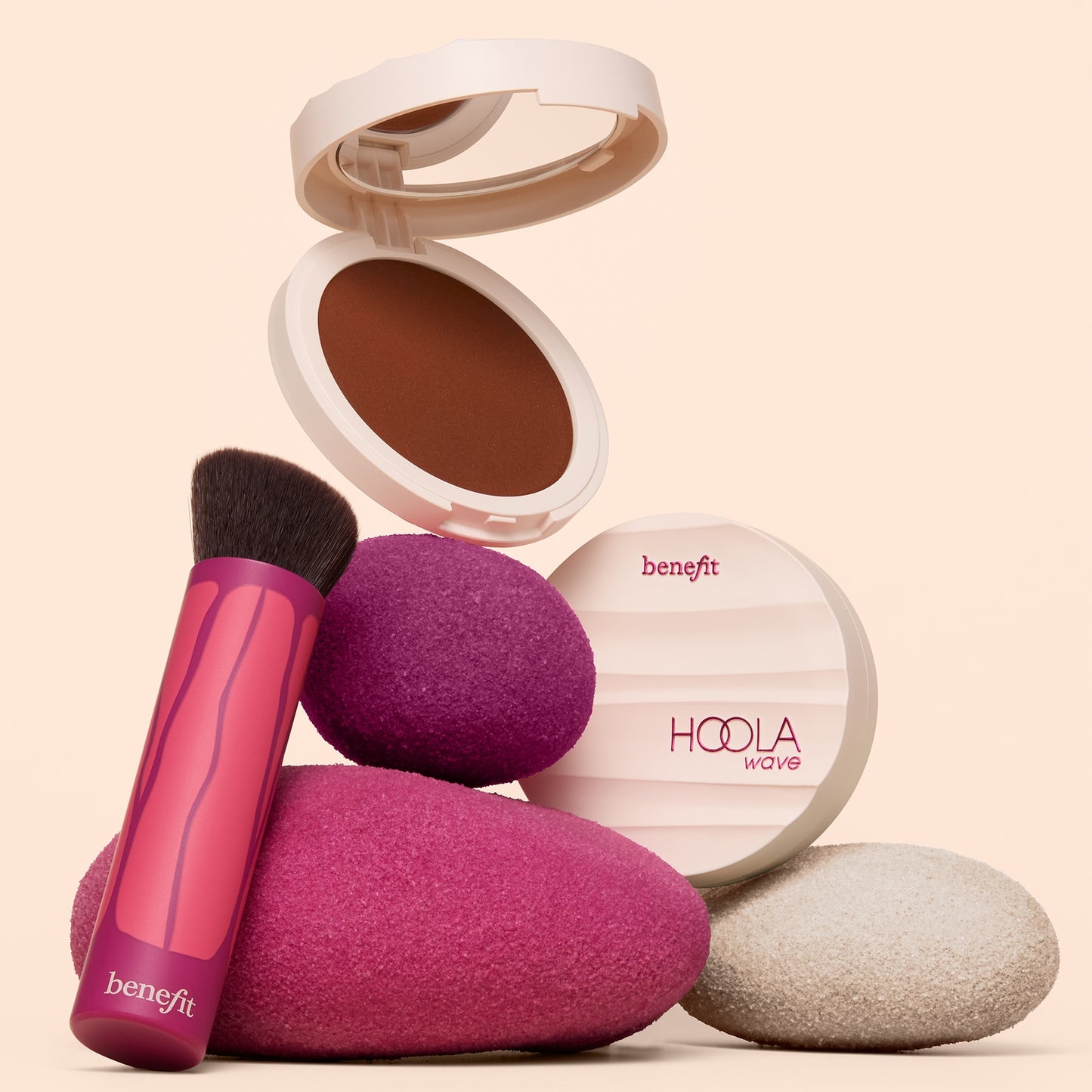Benefit Bronzer & Blush Collection Hoola WaveMaker Bronzing Balm Brush