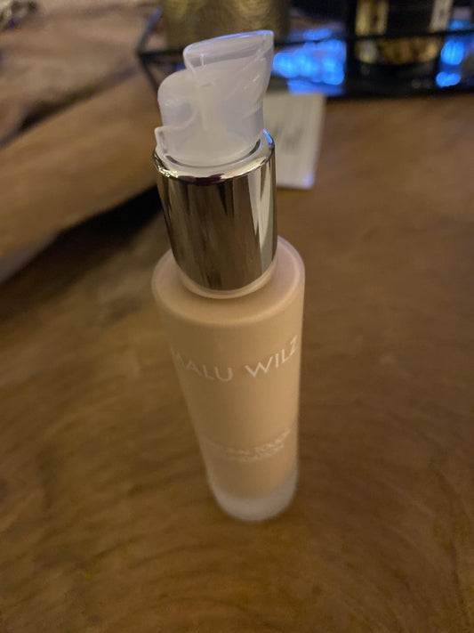 Malu Wilz - Natural Touch Foundation Nr. 23, leichtes Creme Make-Up, Honey Ton, 30ml