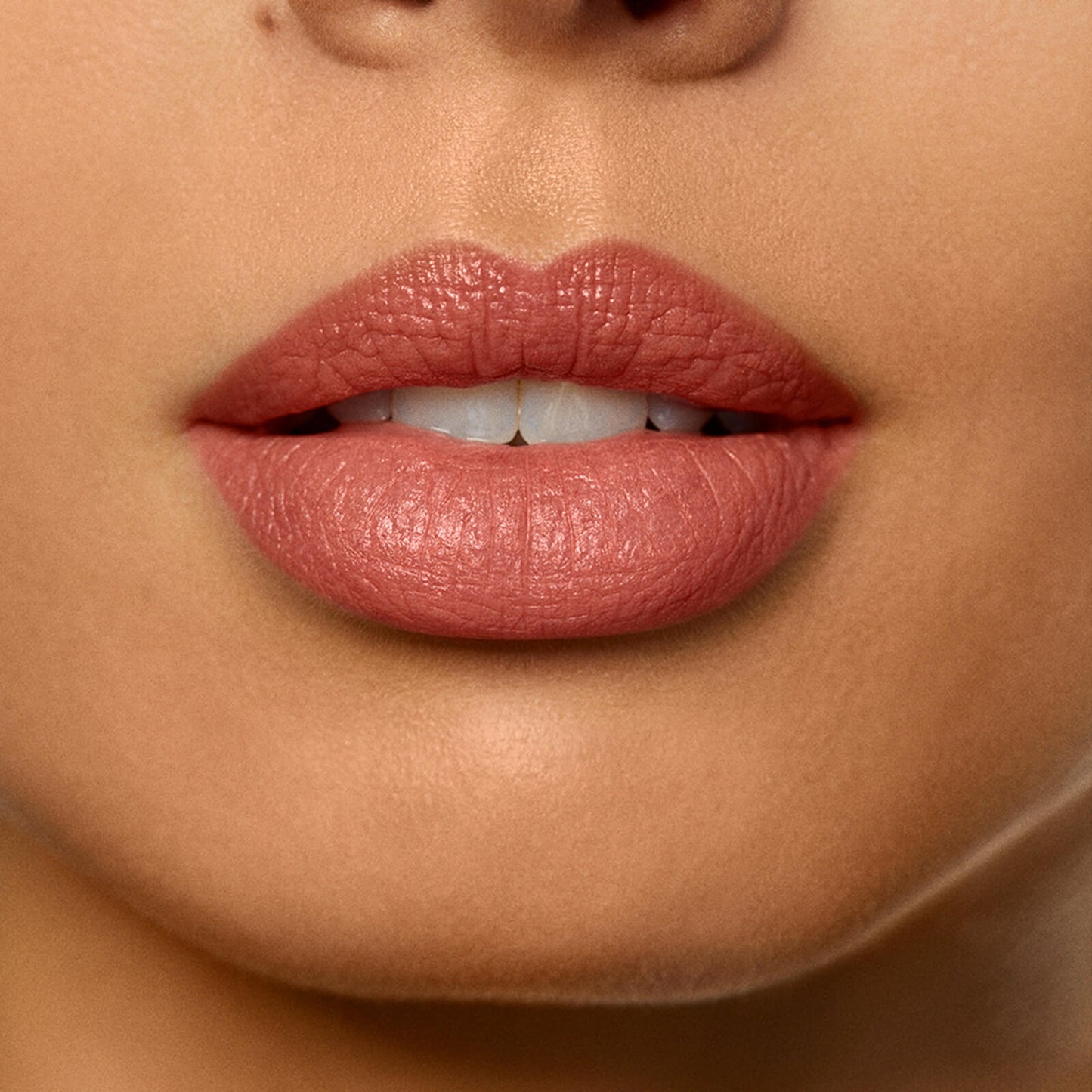 Laura Mercier Rouge Essentiel Zijdezachte Crème Lipstick