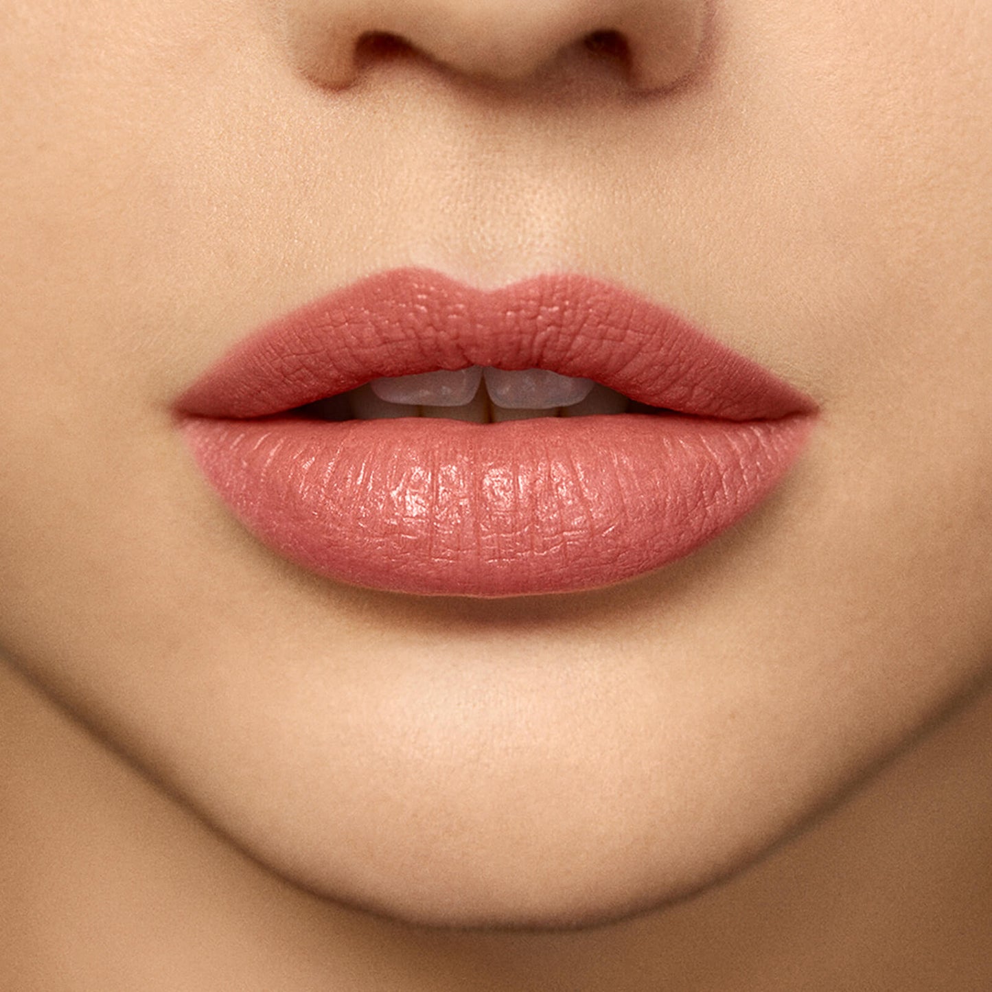 Laura Mercier Rouge Essentiel Zijdezachte Crème Lipstick
