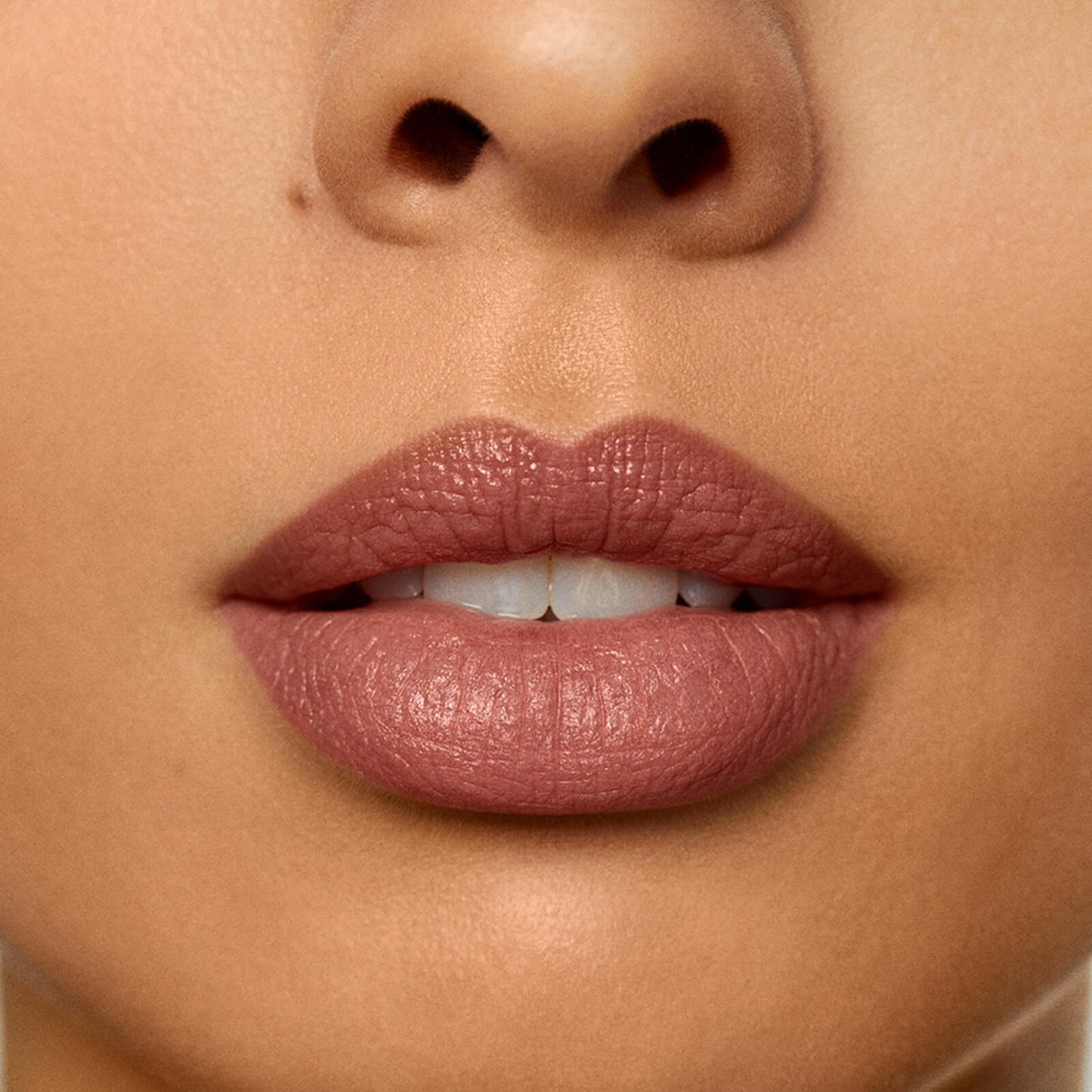 Laura Mercier Rouge Essentiel Zijdezachte Crème Lipstick