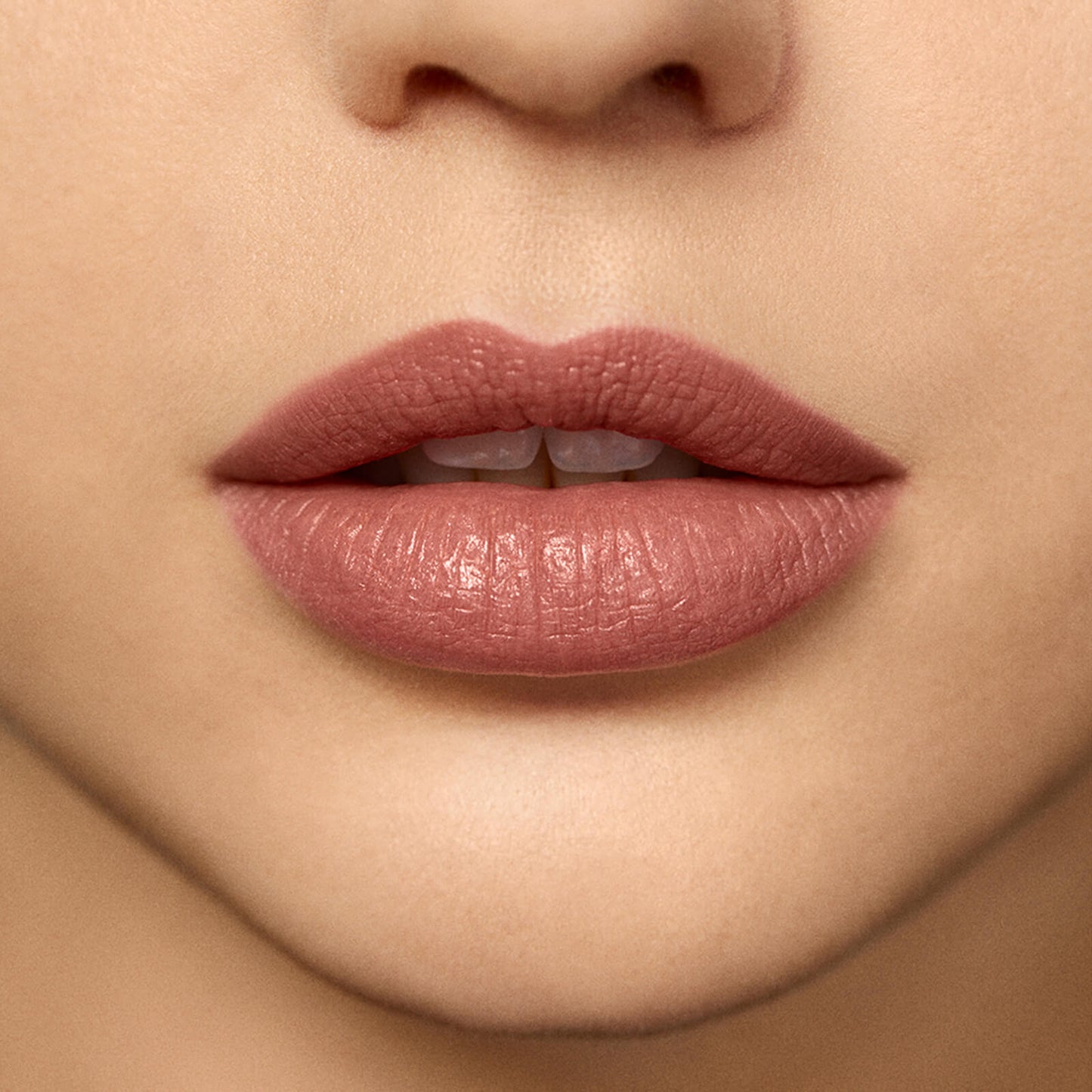 Laura Mercier Rouge Essentiel Zijdezachte Crème Lipstick