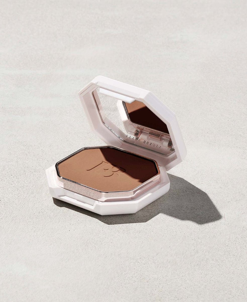 Fenty Beauty Pro FILT'R Soft Matte Powder Foundation
