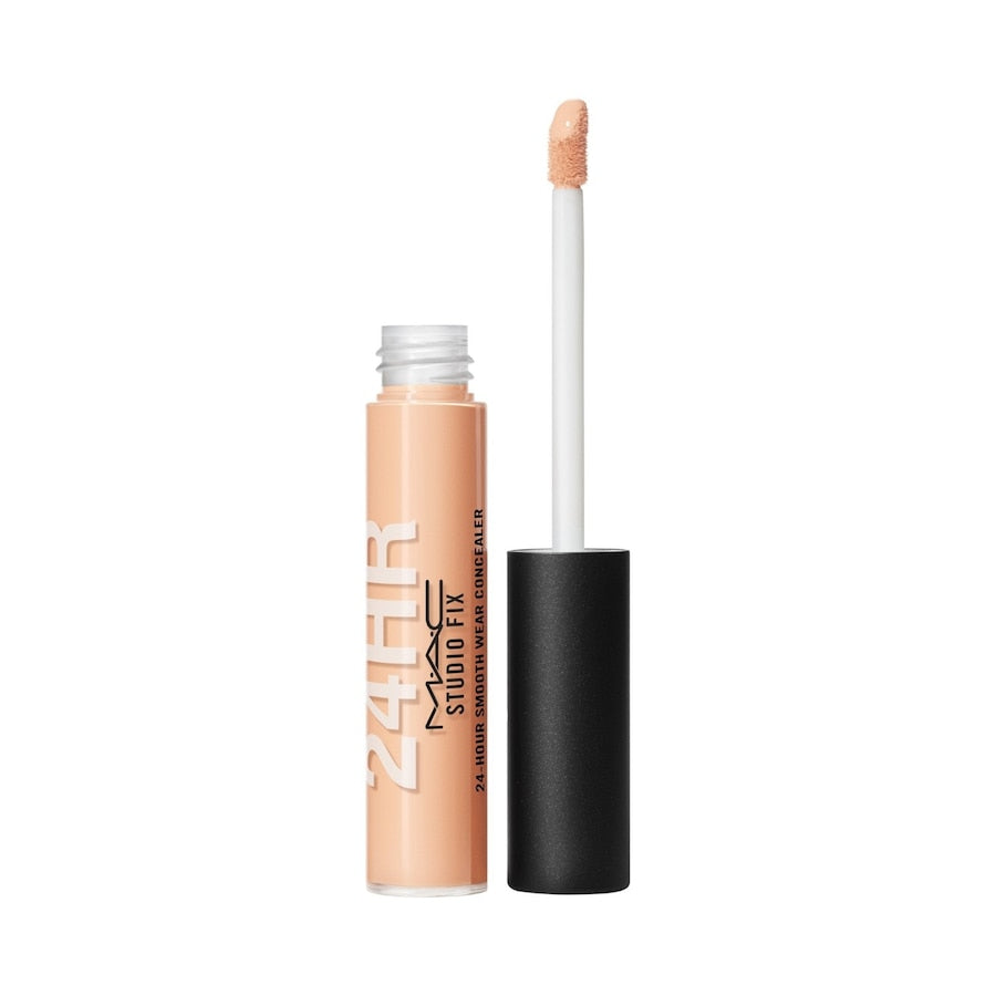 MAC MAC X Fashion Week Fix 24Hour Smooth Wear