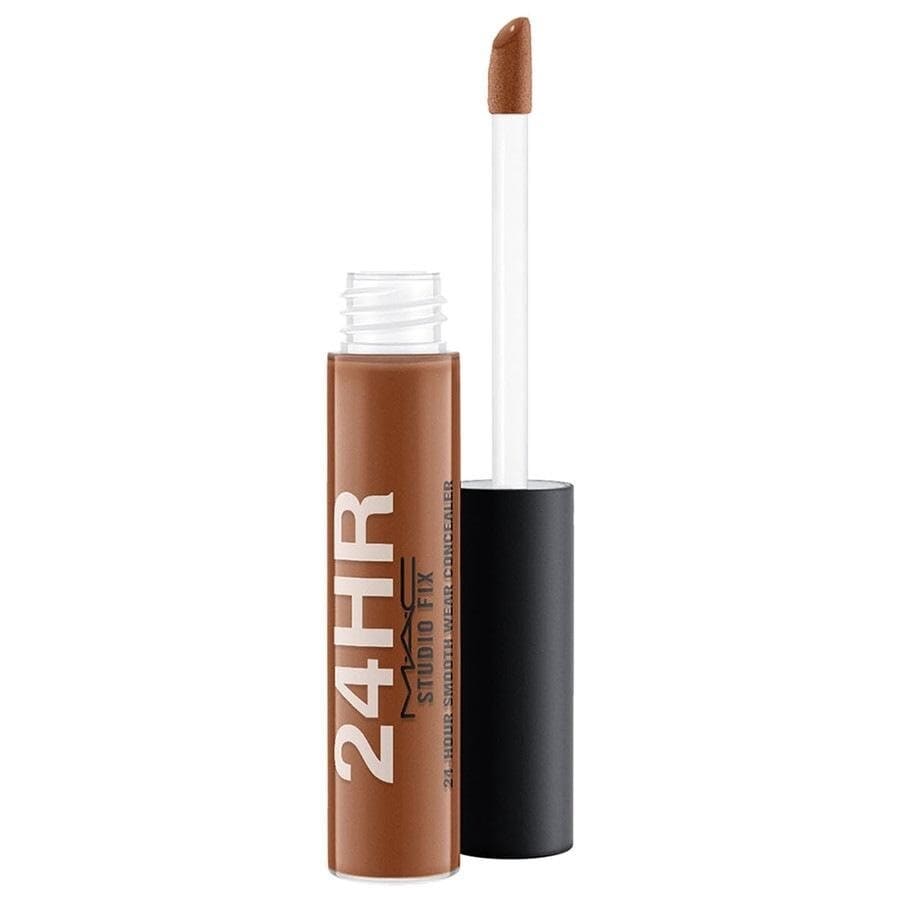 MAC MAC X Fashion Week Fix 24Hour Smooth Wear