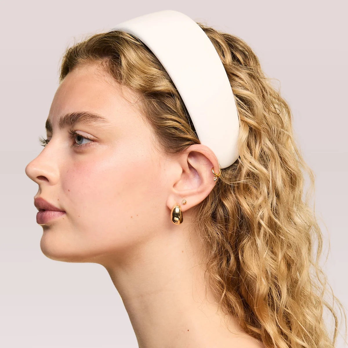 Intensive Red LED Hairband Supporting Growth