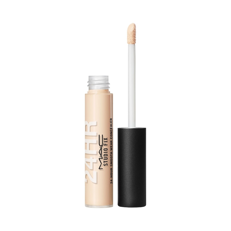 MAC MAC X Fashion Week Fix 24Hour Smooth Wear