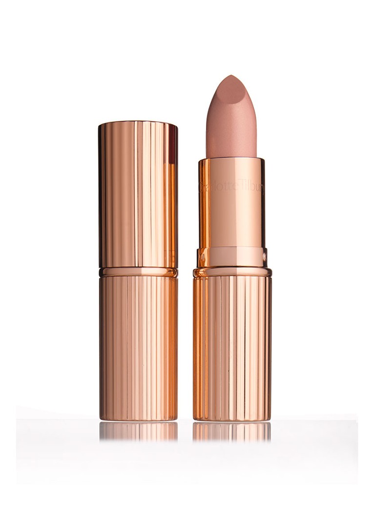 K.I.S.S.I.N.G lipstick