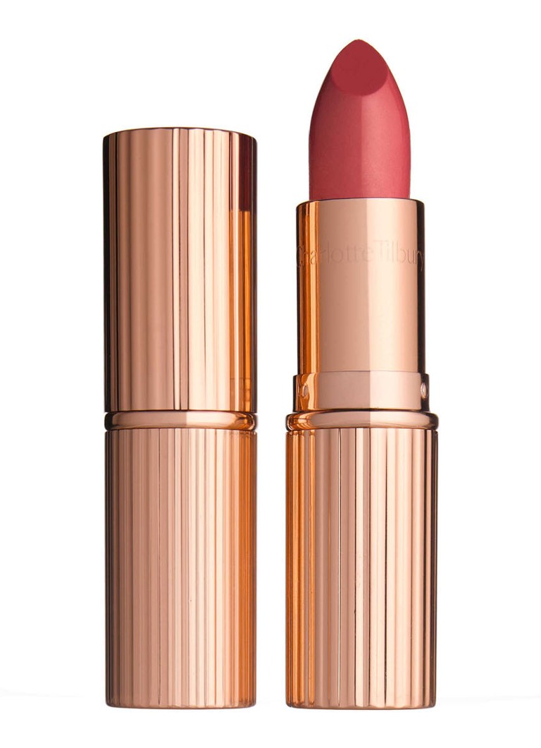 K.I.S.S.I.N.G lipstick
