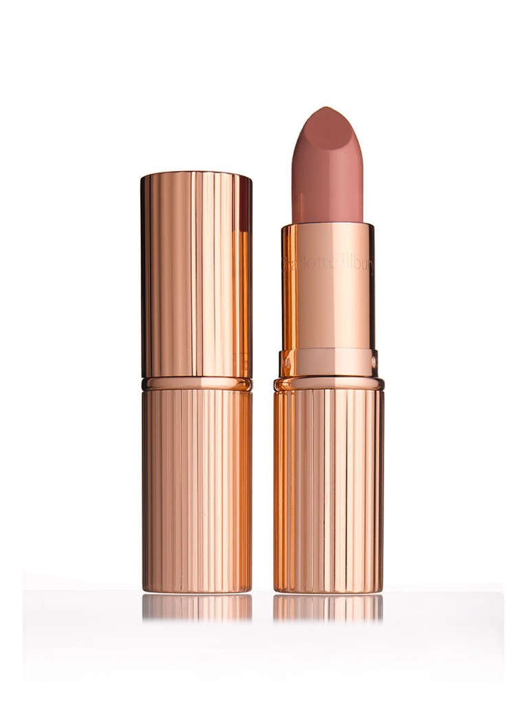 K.I.S.S.I.N.G lipstick